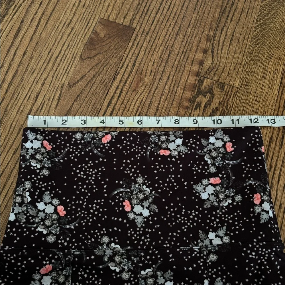 LIVE THE PROCESS | Brown Floral Bike Shorts Sz M‎